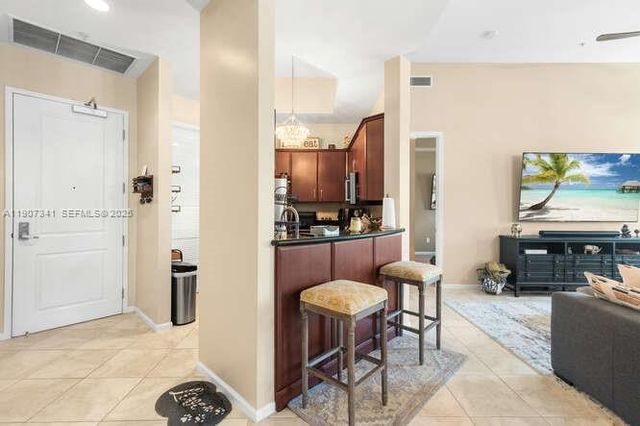 403 S Sapodilla Avenue 104, West Palm Beach, FL 33401