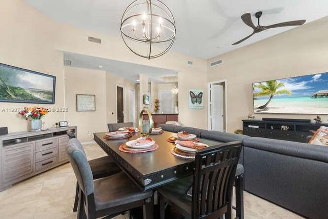 403 S Sapodilla Avenue 104, West Palm Beach, FL 33401