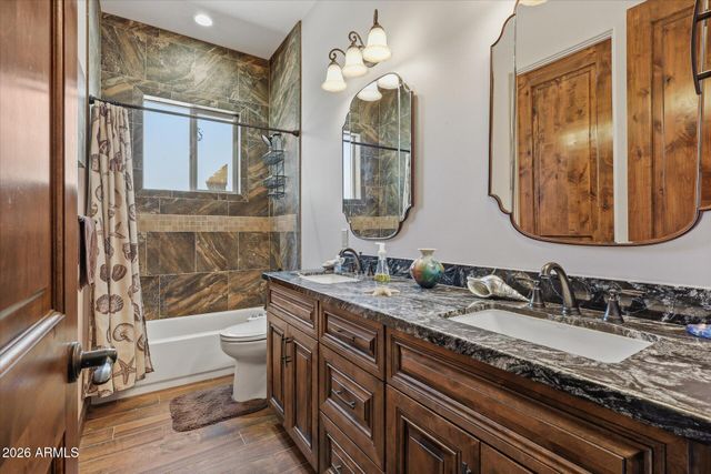 53 N La Barge Road, Apache Junction, AZ 85119
