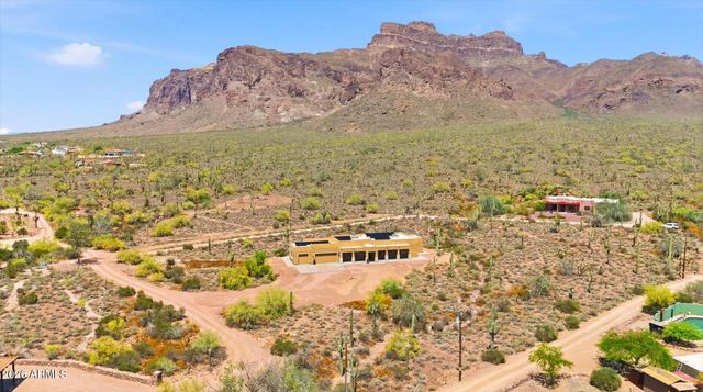 53 N La Barge Road, Apache Junction, AZ 85119