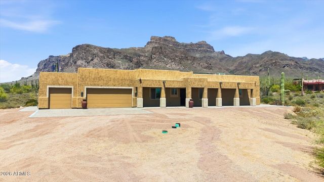 53 N La Barge Road, Apache Junction, AZ 85119