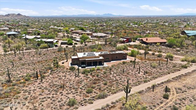 53 N La Barge Road, Apache Junction, AZ 85119