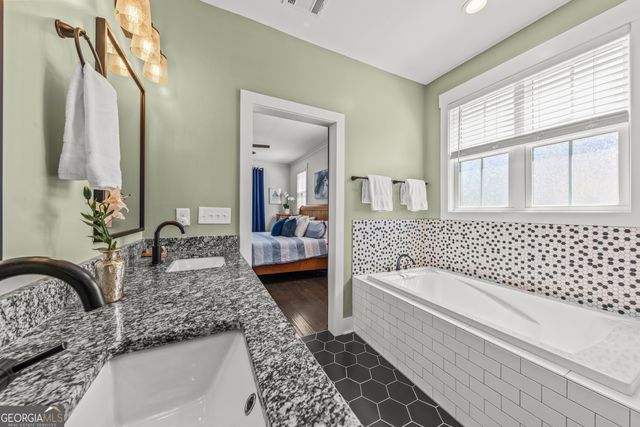 1100 W Magnolia Loop, Madison, GA 30650