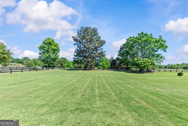 1100 W Magnolia Loop, Madison, GA 30650