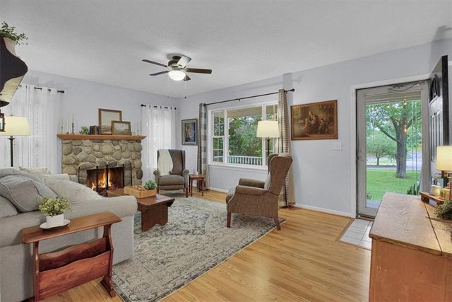 4203 N Grand Avenue, Kansas City, MO 64116