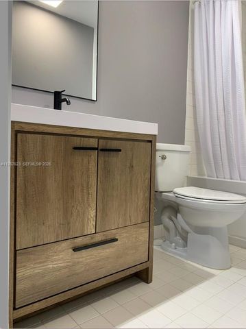 10 SW South River Dr 1709, Miami, FL 33130