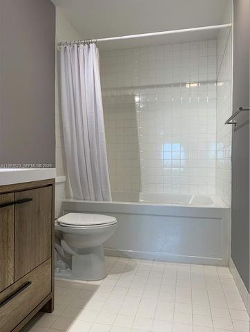 10 SW South River Dr 1709, Miami, FL 33130