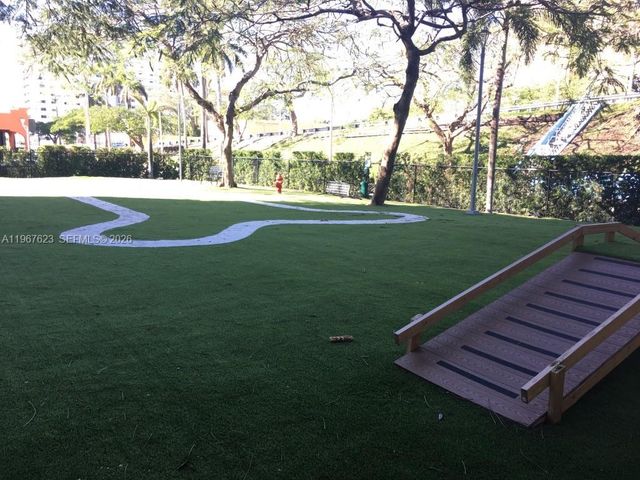 10 SW South River Dr 1709, Miami, FL 33130