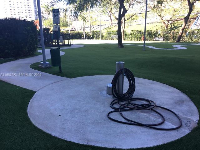 10 SW South River Dr 1709, Miami, FL 33130