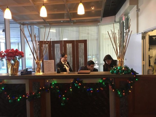 10 SW South River Dr 1709, Miami, FL 33130