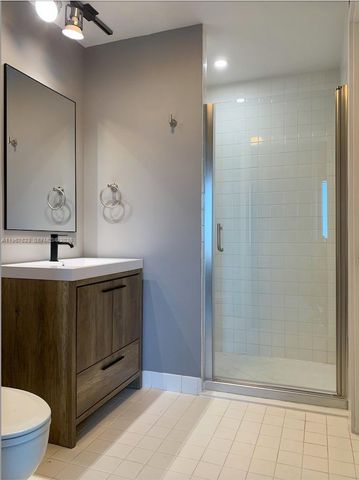 10 SW South River Dr 1709, Miami, FL 33130