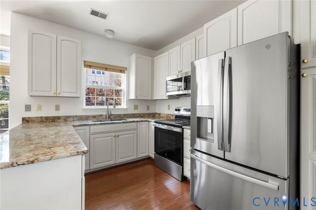 2914 Queensland Dr, Henrico, VA 23294