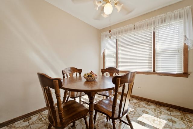 11607 S Avenue J, Chicago, IL 60617