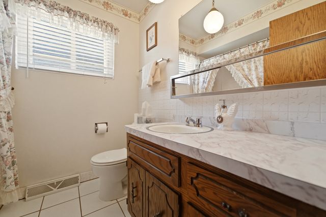 11607 S Avenue J, Chicago, IL 60617