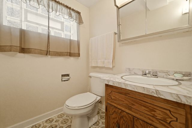 11607 S Avenue J, Chicago, IL 60617