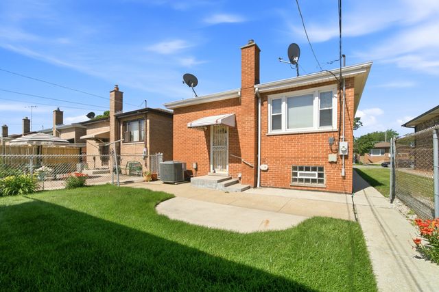 11607 S Avenue J, Chicago, IL 60617