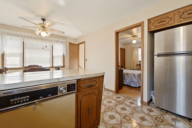 11607 S Avenue J, Chicago, IL 60617