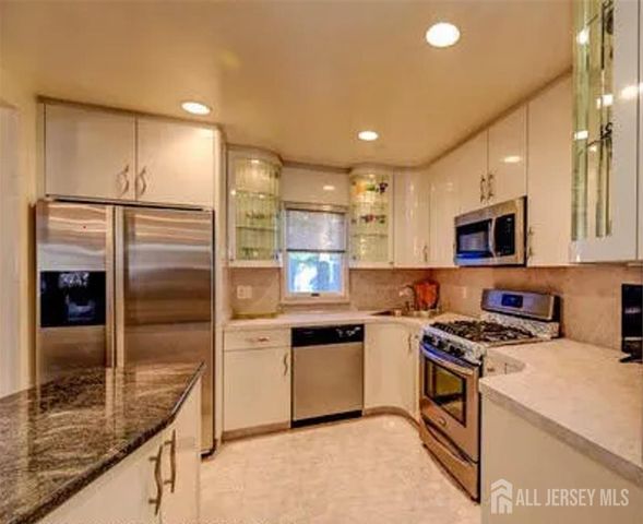 4806 hana Road, Edison, NJ 08817
