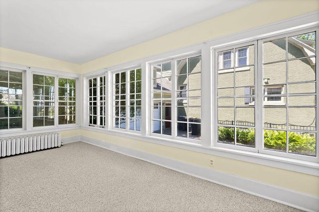 78 Van Buren Street, South Haven City, MI 49090