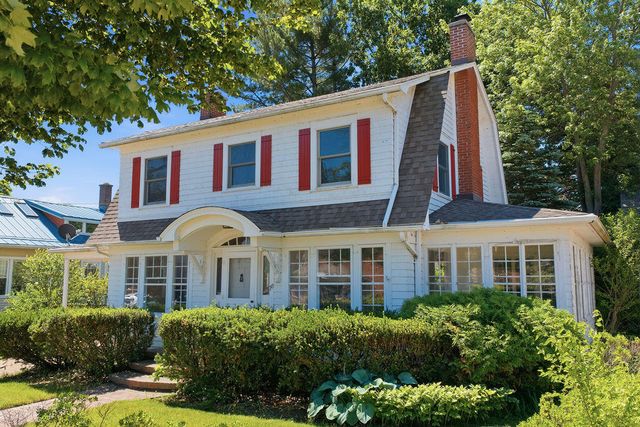 78 Van Buren Street, South Haven City, MI 49090