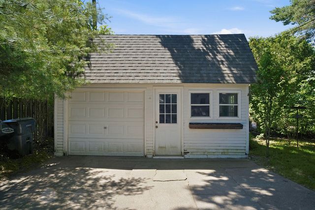 78 Van Buren Street, South Haven City, MI 49090