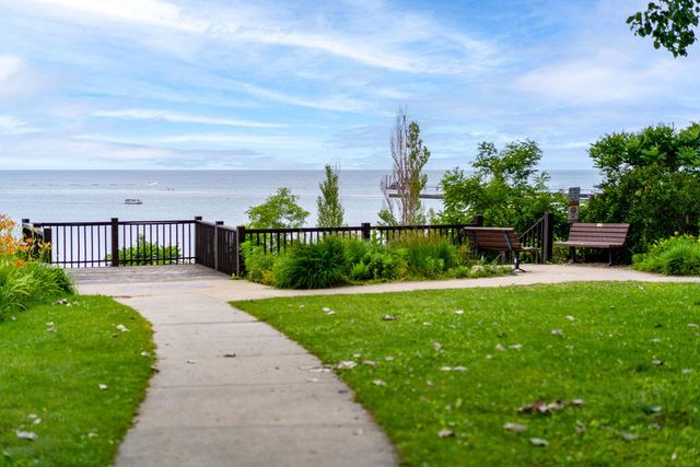 78 Van Buren Street, South Haven City, MI 49090