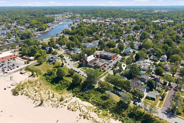 78 Van Buren Street, South Haven City, MI 49090
