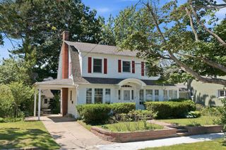 78 Van Buren Street, South Haven City, MI 49090