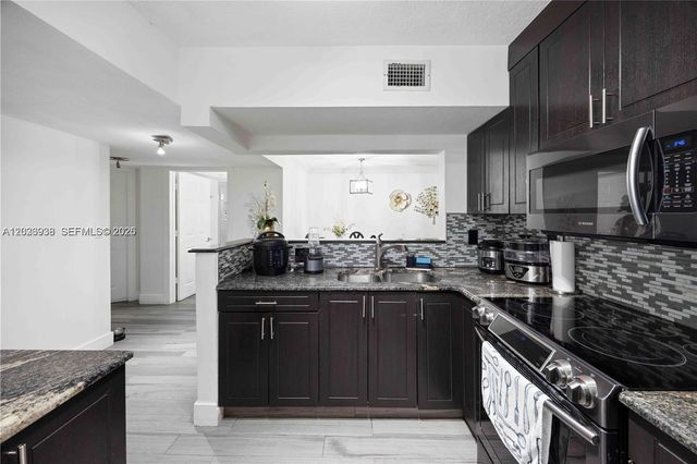 12505 NW 11th Lane 109, Miami, FL 33182