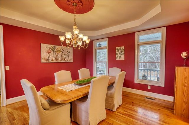 625 W LAKE Drive, Oxford, GA 30054