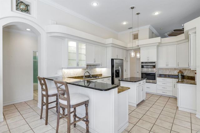 2022 EL DORADO PARKWAY W, Cape Coral, FL 33914