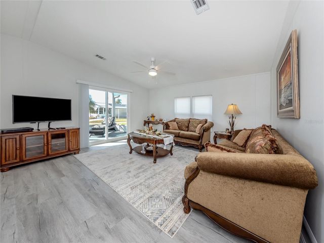 270 CAPTAINS COURT, North Port, FL 34287