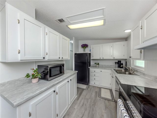 270 CAPTAINS COURT, North Port, FL 34287