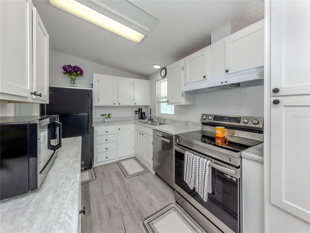 270 CAPTAINS COURT, North Port, FL 34287