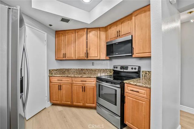 140 The Village 407, Redondo Beach, CA 90277