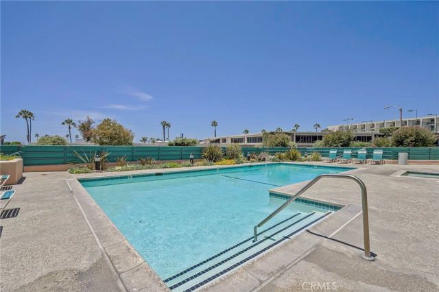 140 The Village 407, Redondo Beach, CA 90277