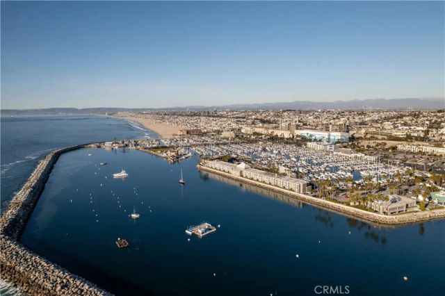 140 The Village 407, Redondo Beach, CA 90277