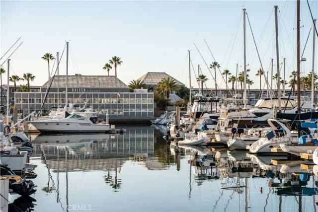 140 The Village 407, Redondo Beach, CA 90277