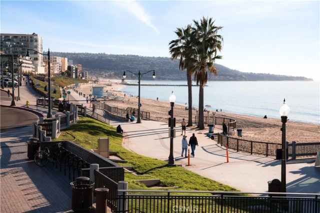 140 The Village 407, Redondo Beach, CA 90277