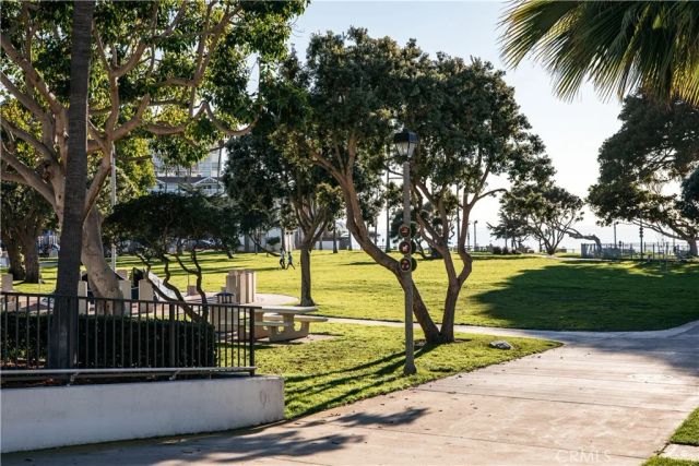 140 The Village 407, Redondo Beach, CA 90277