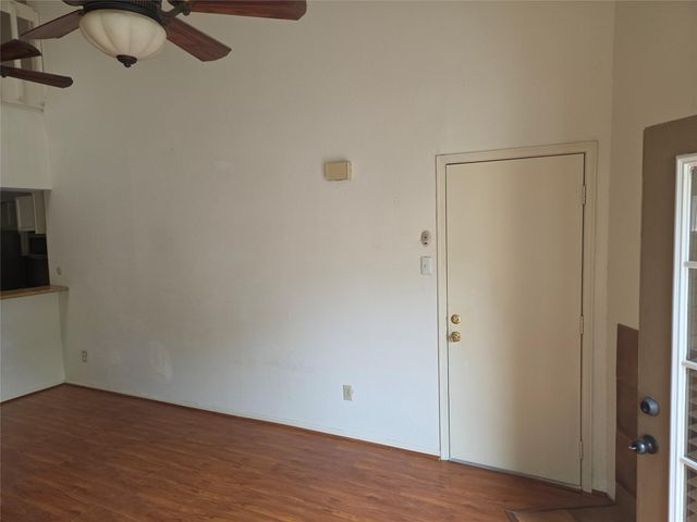 2425 Holly Hall Street B37, Houston, TX 77054