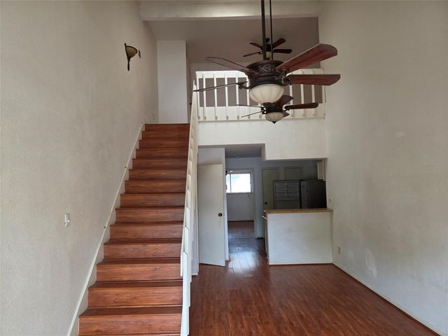 2425 Holly Hall Street B37, Houston, TX 77054