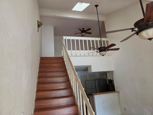 2425 Holly Hall Street B37, Houston, TX 77054