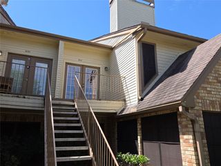 2425 Holly Hall Street B37, Houston, TX 77054
