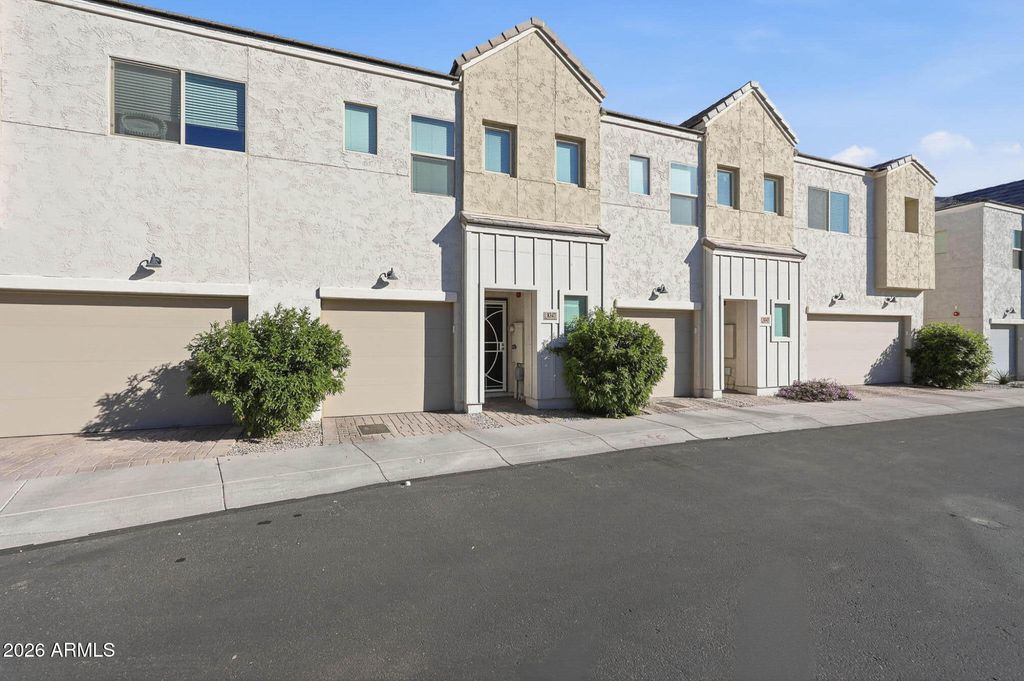 Image 1 of property listing at 8347 N 22ND Drive, Phoenix, AZ 85021