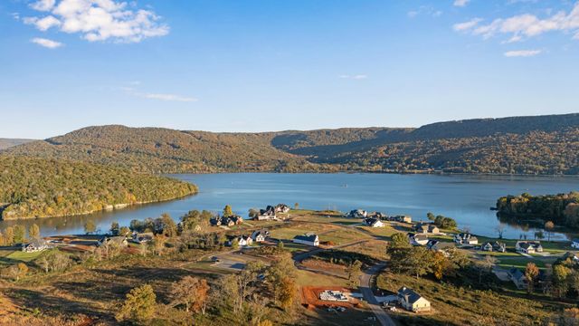 250 Spinnaker Drive, Jasper, TN 37347