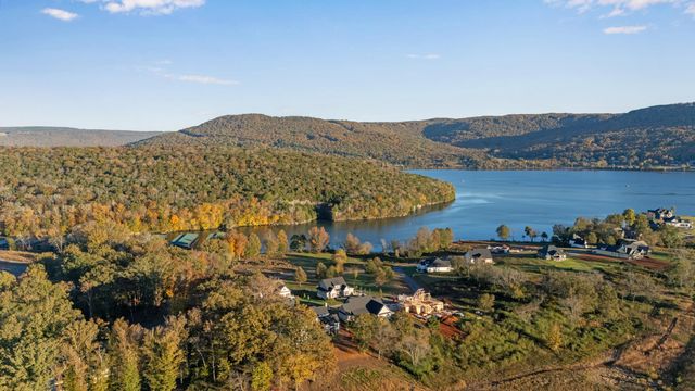 250 Spinnaker Drive, Jasper, TN 37347