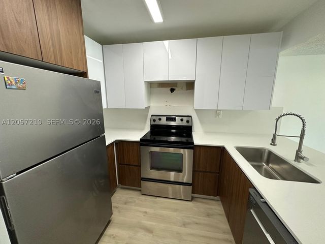 8000 SW 149th Ave A308, Miami, FL 33193