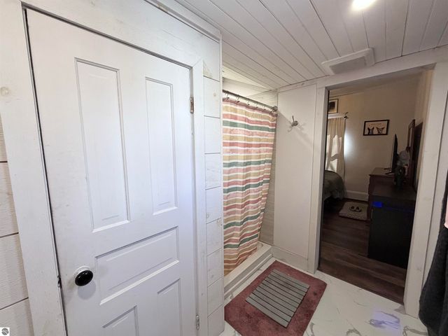 824 Cotey, Cadillac, MI 49601