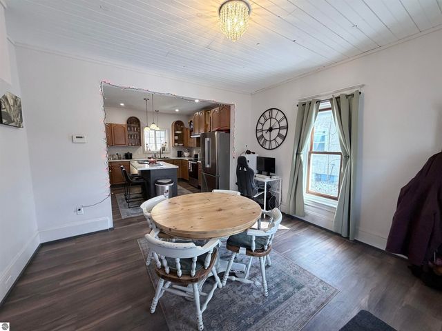 824 Cotey, Cadillac, MI 49601